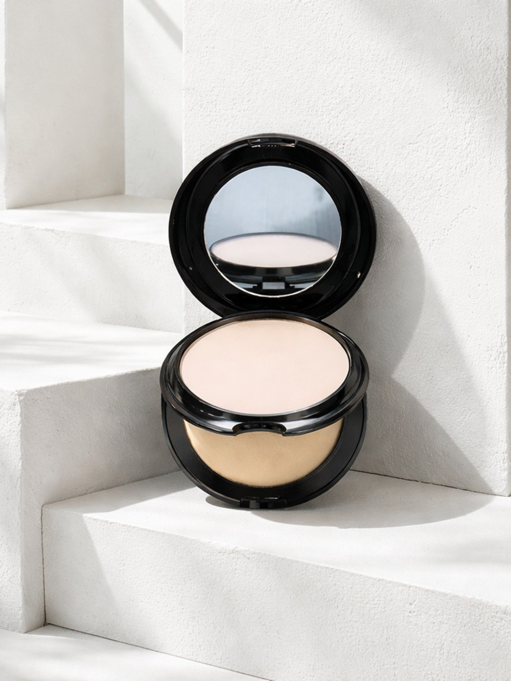 La Mei La Black Compact